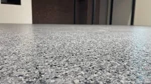 光沢のある床面