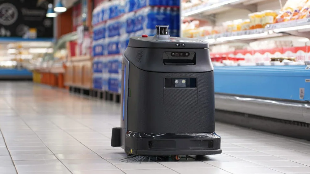 スーパーマーケットでの清掃ロボット