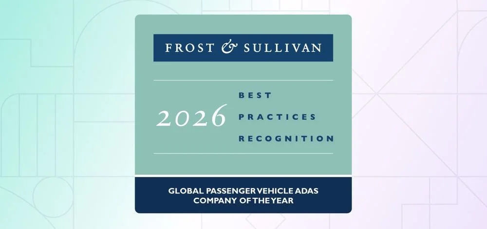 Frost & Sullivan Best Practices Recognitionの2026年「Global Passenger Vehicle ADAS Company of the Year」を表彰するグラフィック